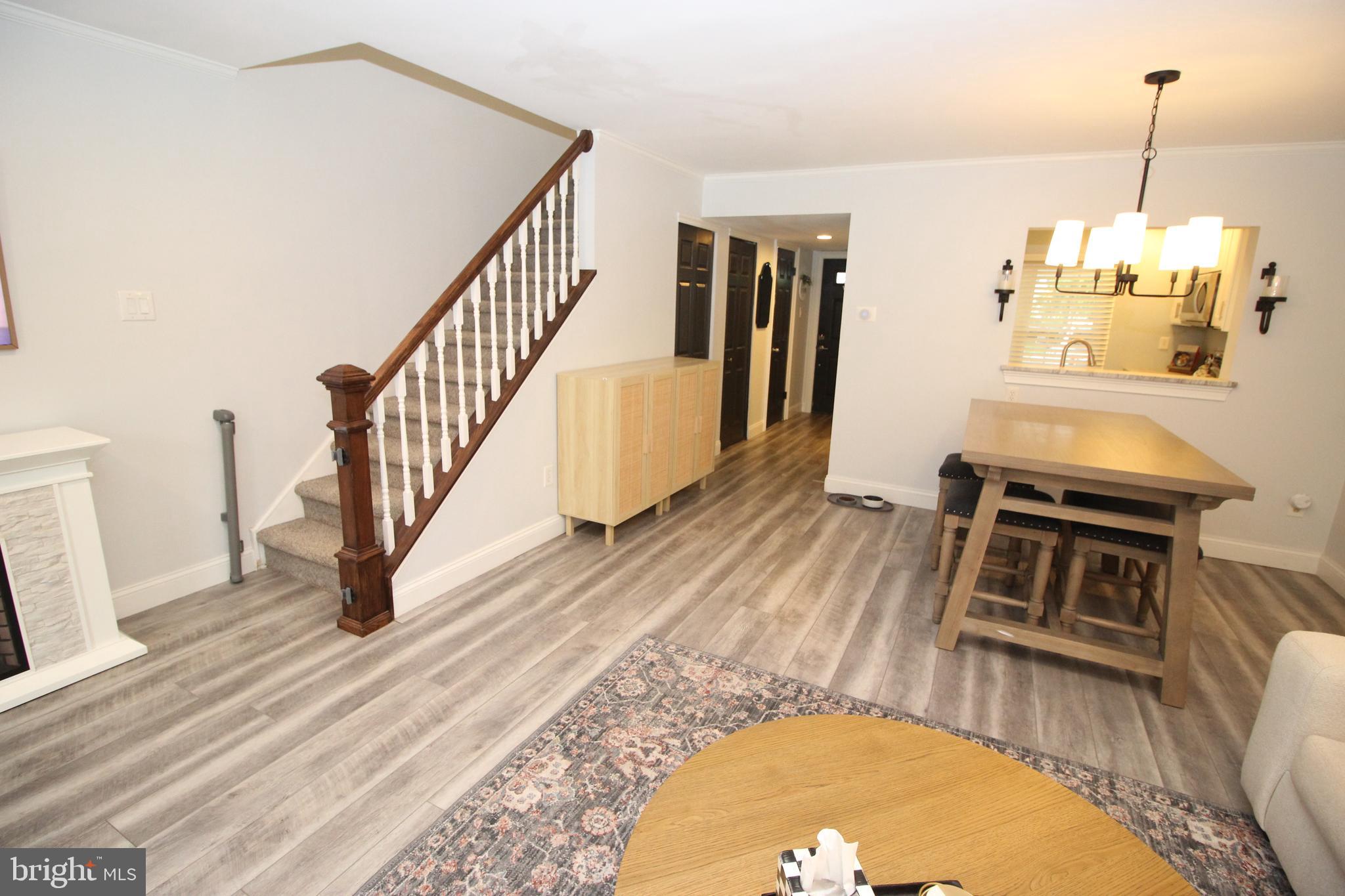 VILLAGE SHIRES - Residential