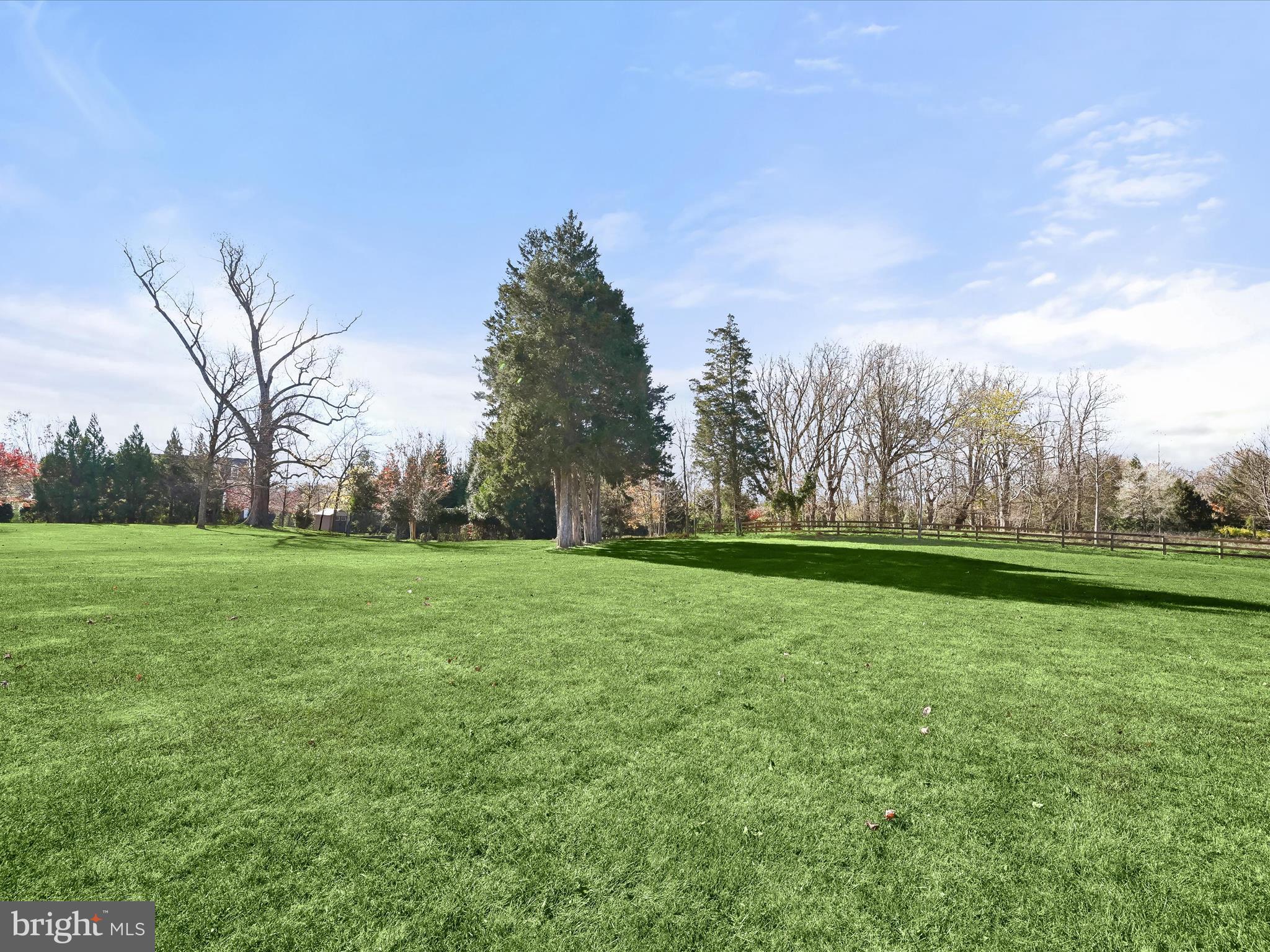 RIVERWOOD - Residential