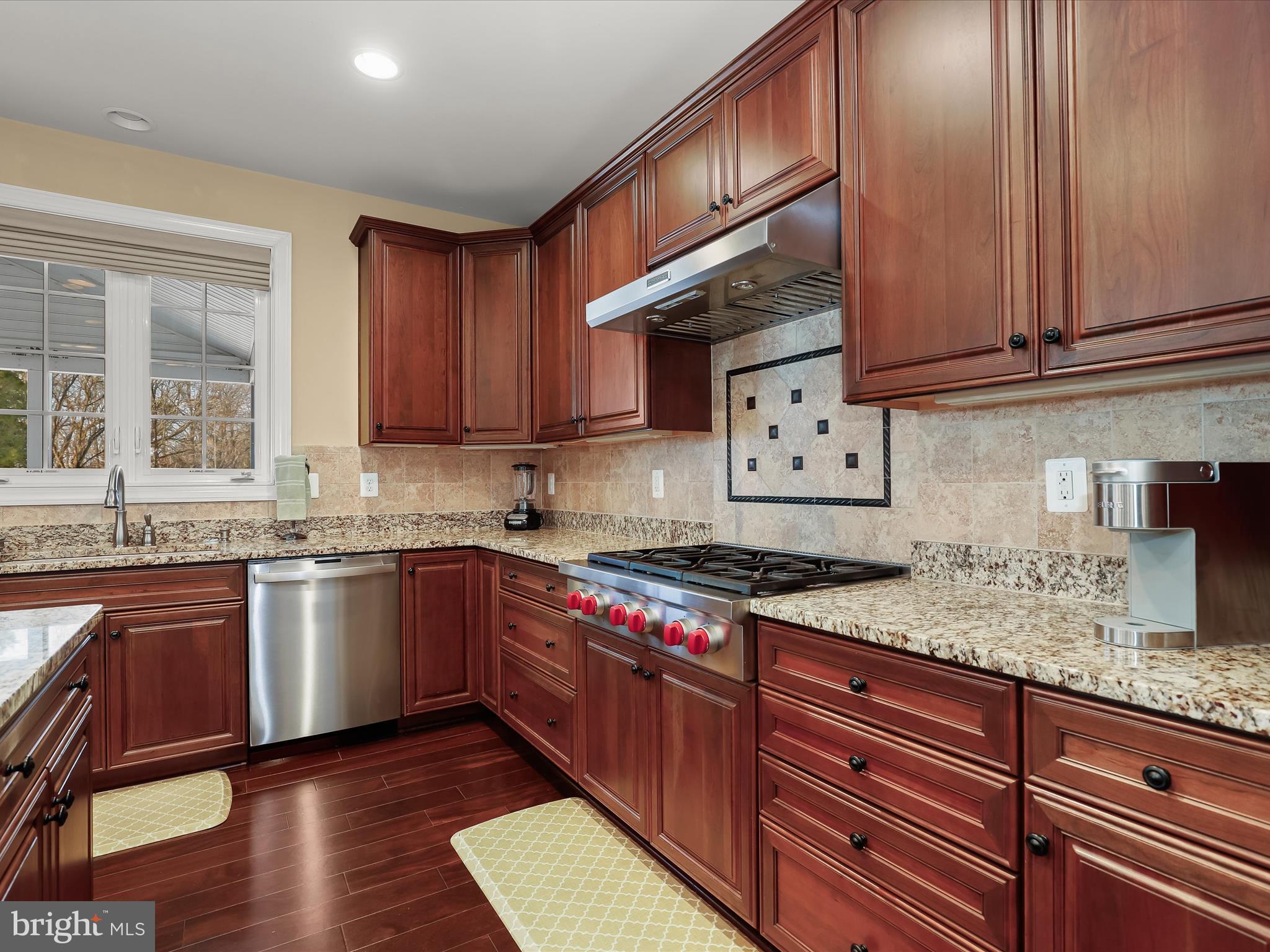 RIVERWOOD - Residential