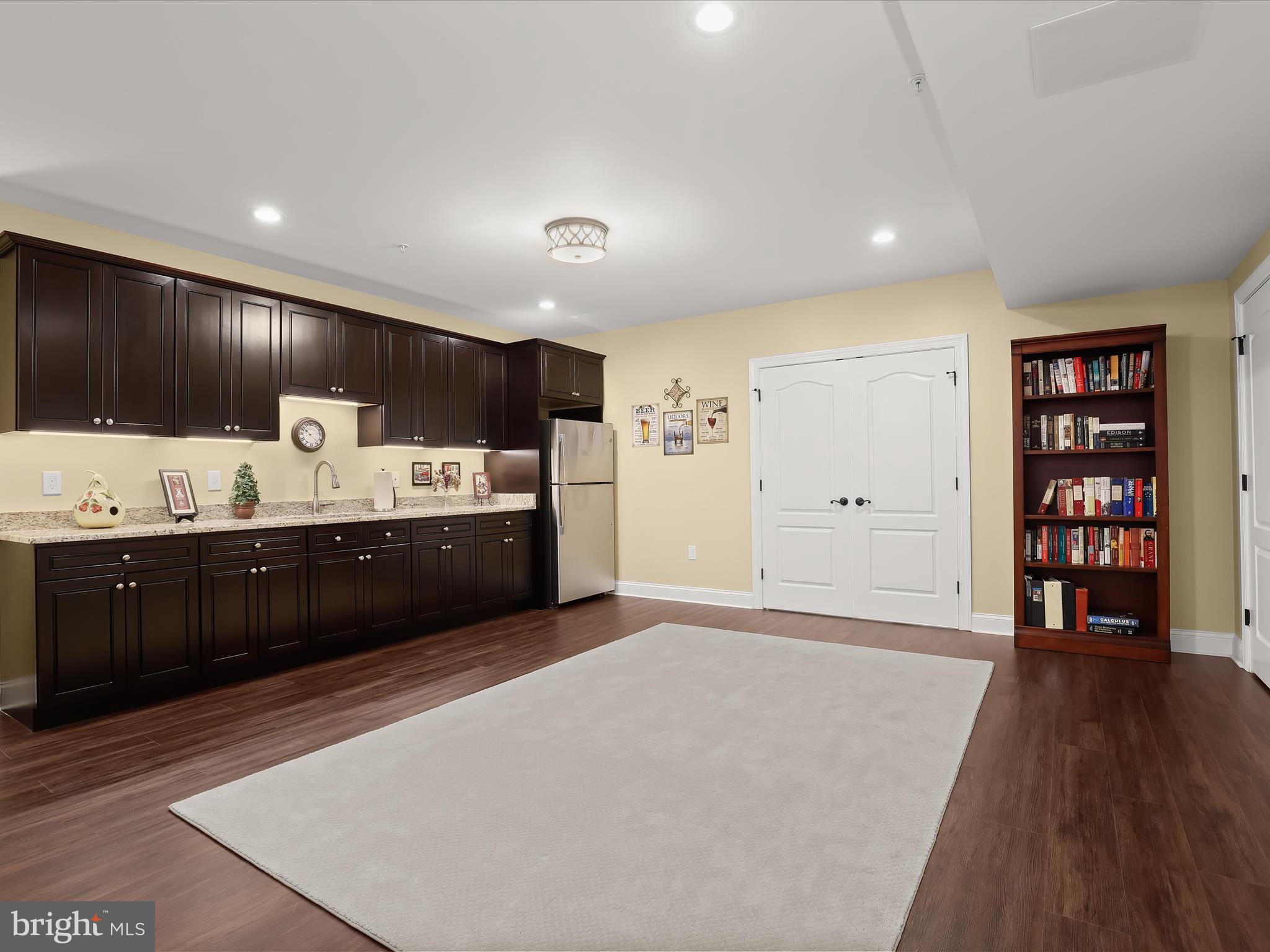 RIVERWOOD - Residential