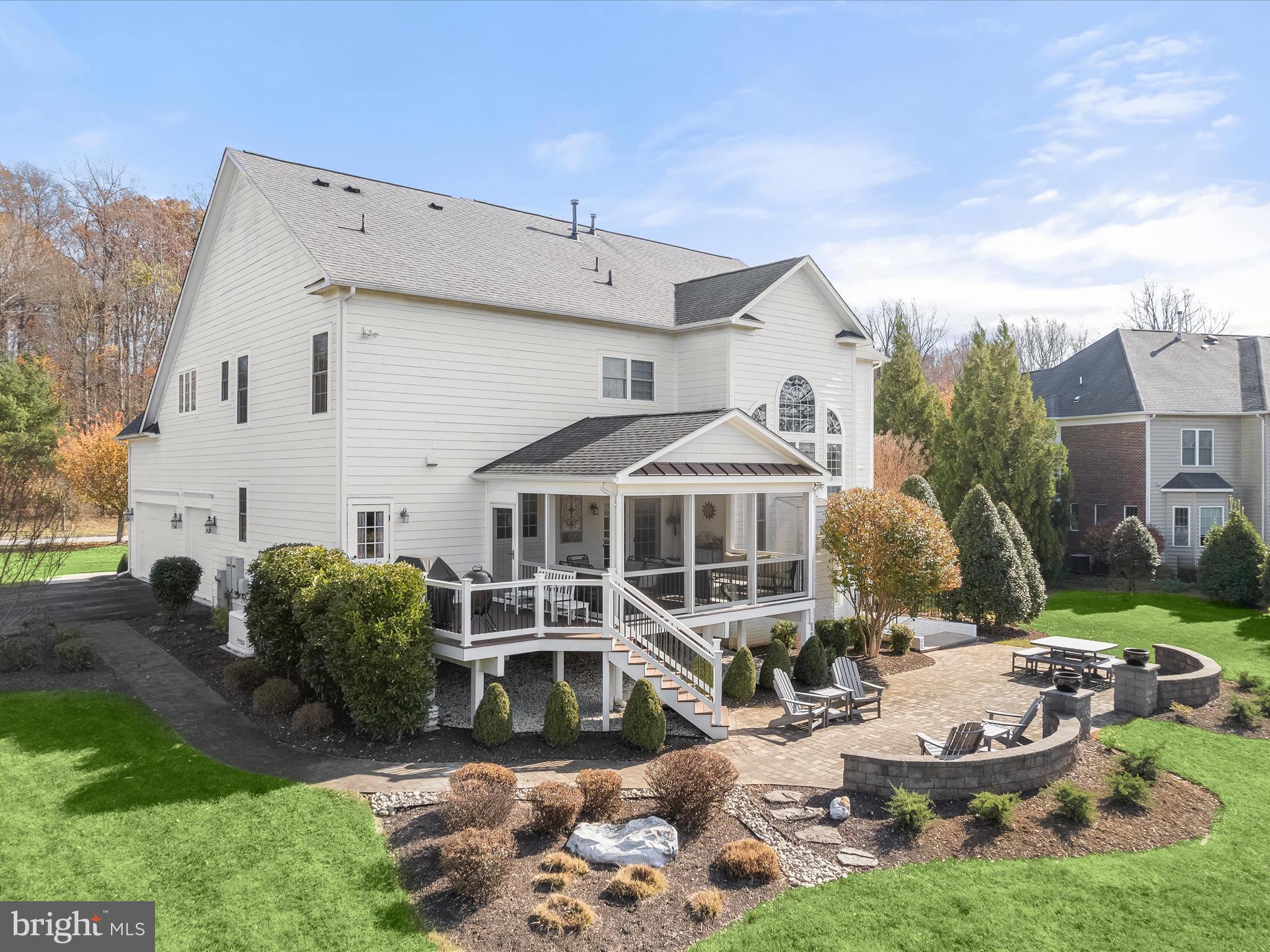 RIVERWOOD - Residential