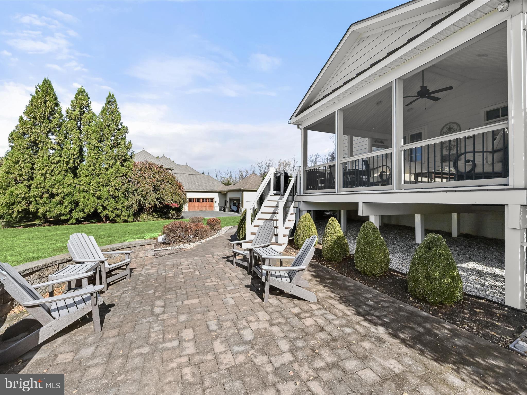 RIVERWOOD - Residential