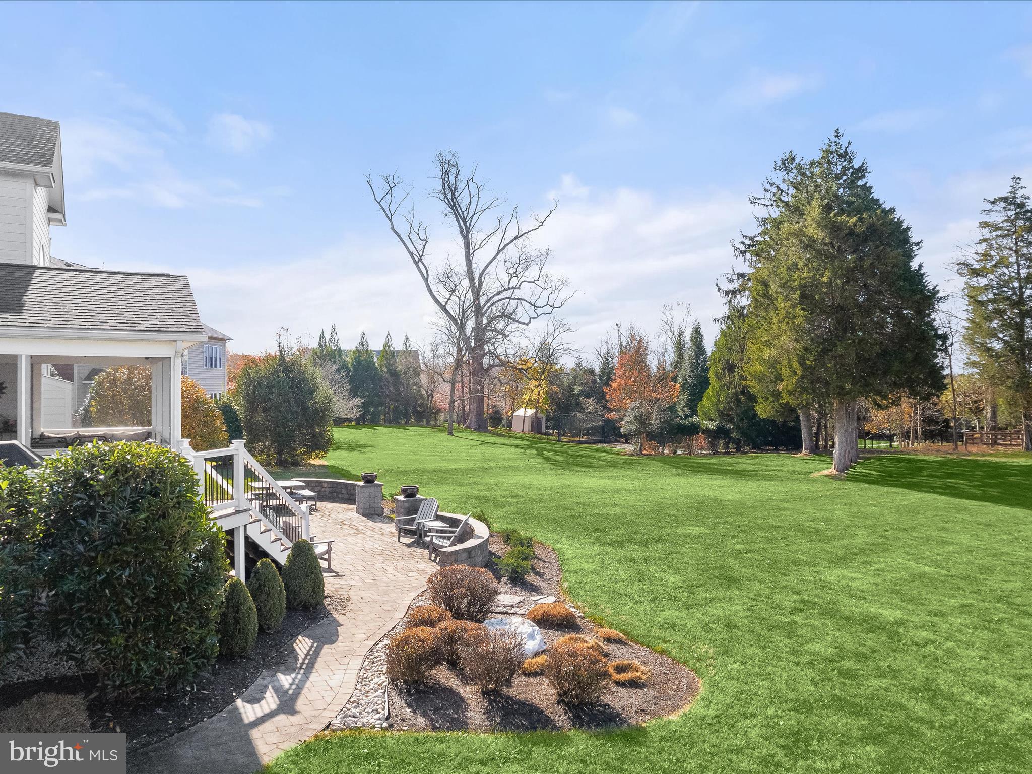 RIVERWOOD - Residential