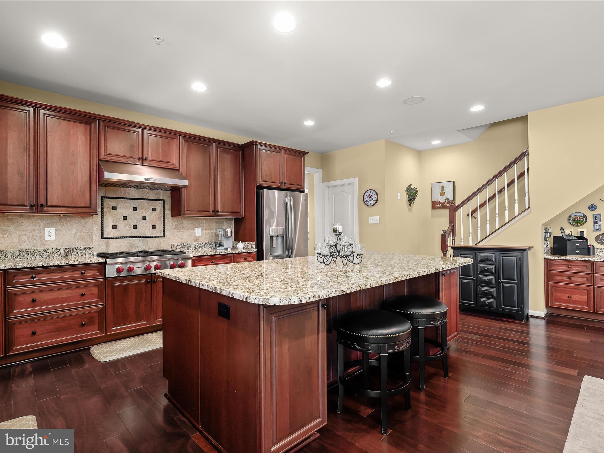 RIVERWOOD - Residential