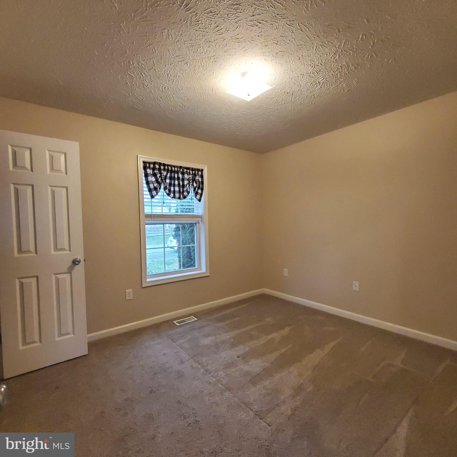 RIDGEFIELD - Residential
