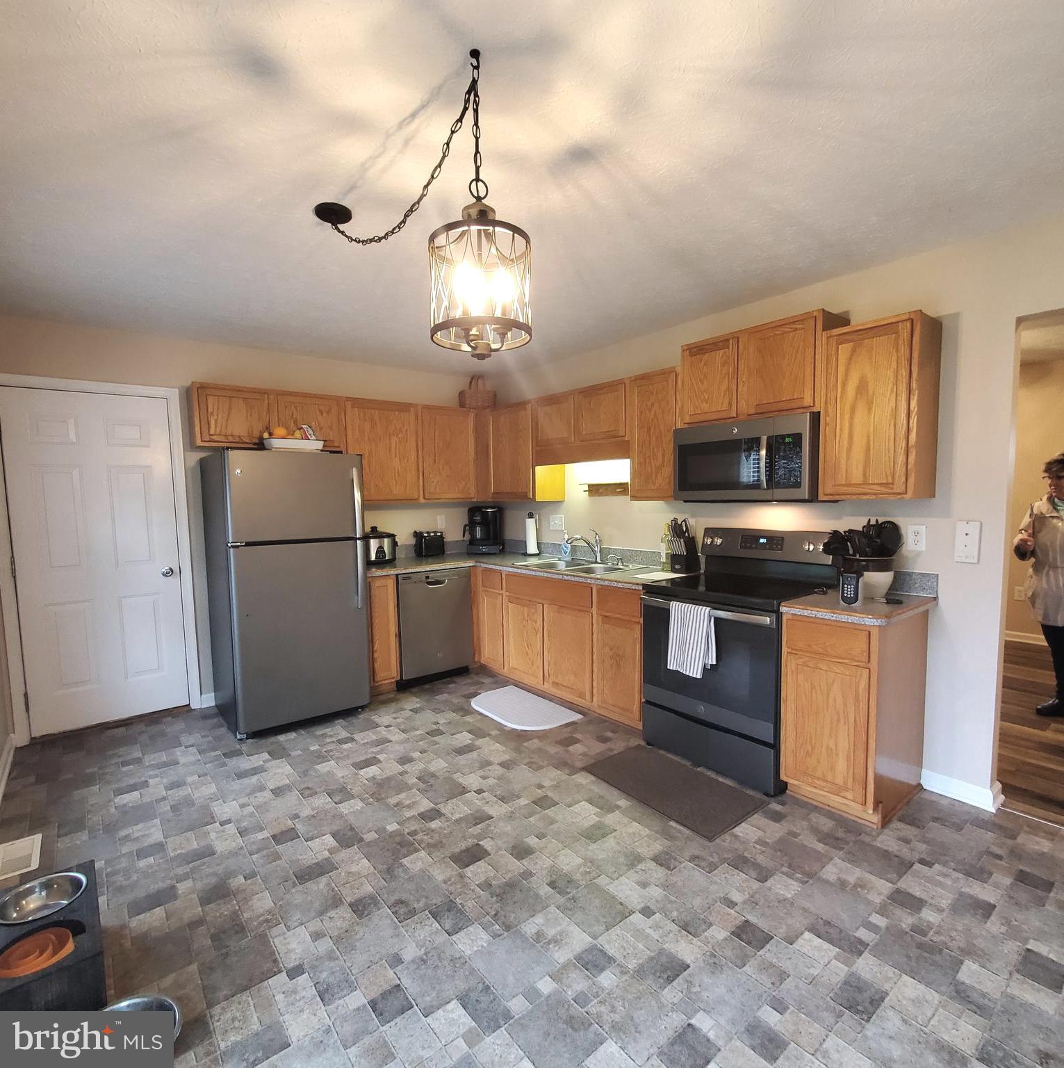 RIDGEFIELD - Residential