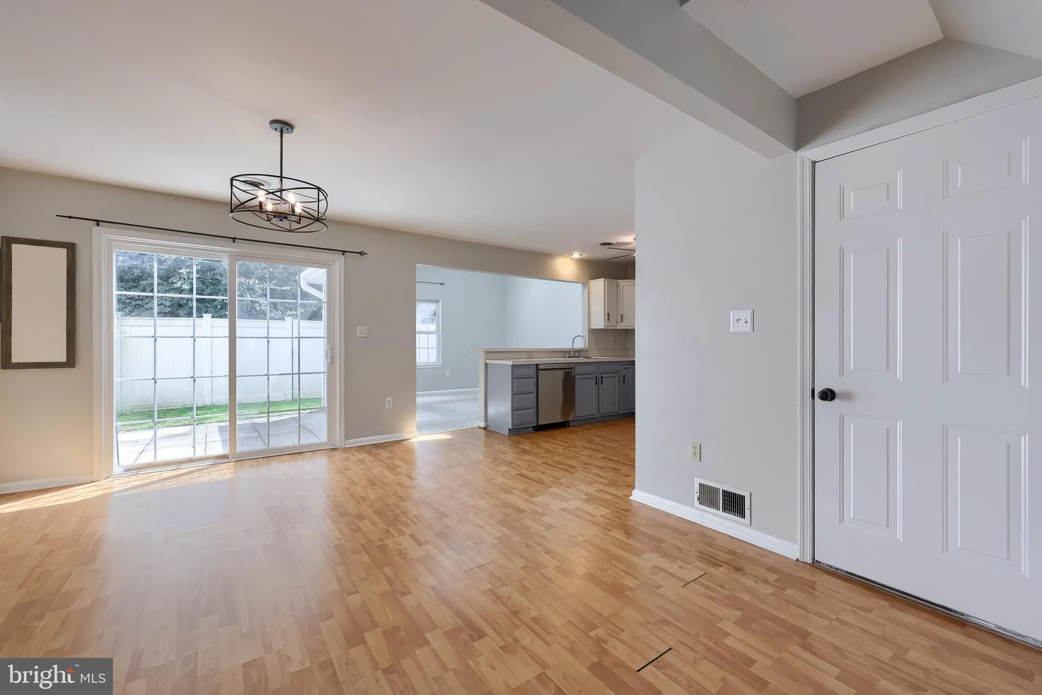 York, Pennsylvania 17404, United States, 3 Bedrooms Bedrooms, ,2 BathroomsBathrooms,Residential,Coming Soon,193890