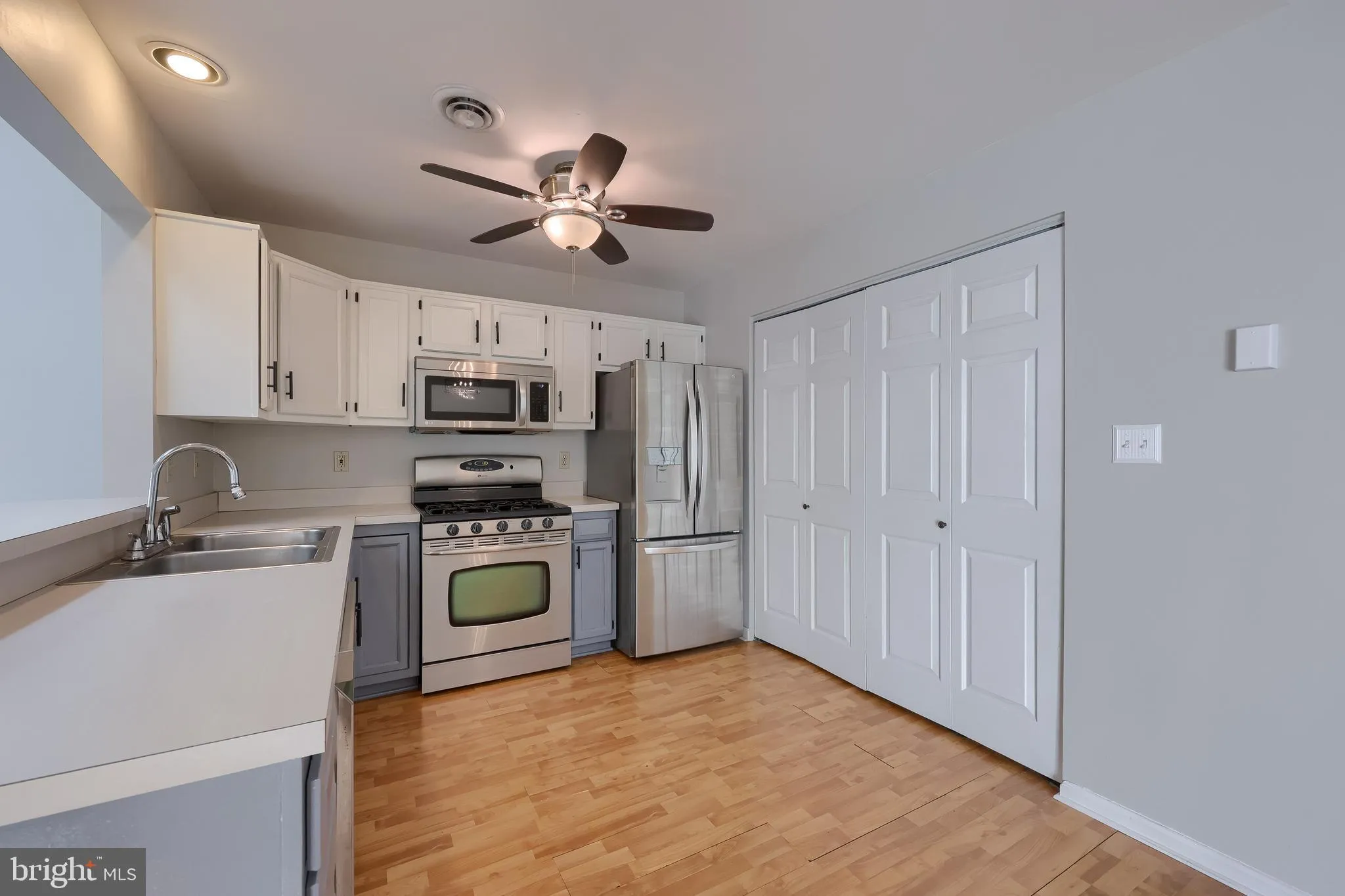 York, Pennsylvania 17404, United States, 3 Bedrooms Bedrooms, ,2 BathroomsBathrooms,Residential,Coming Soon,193890