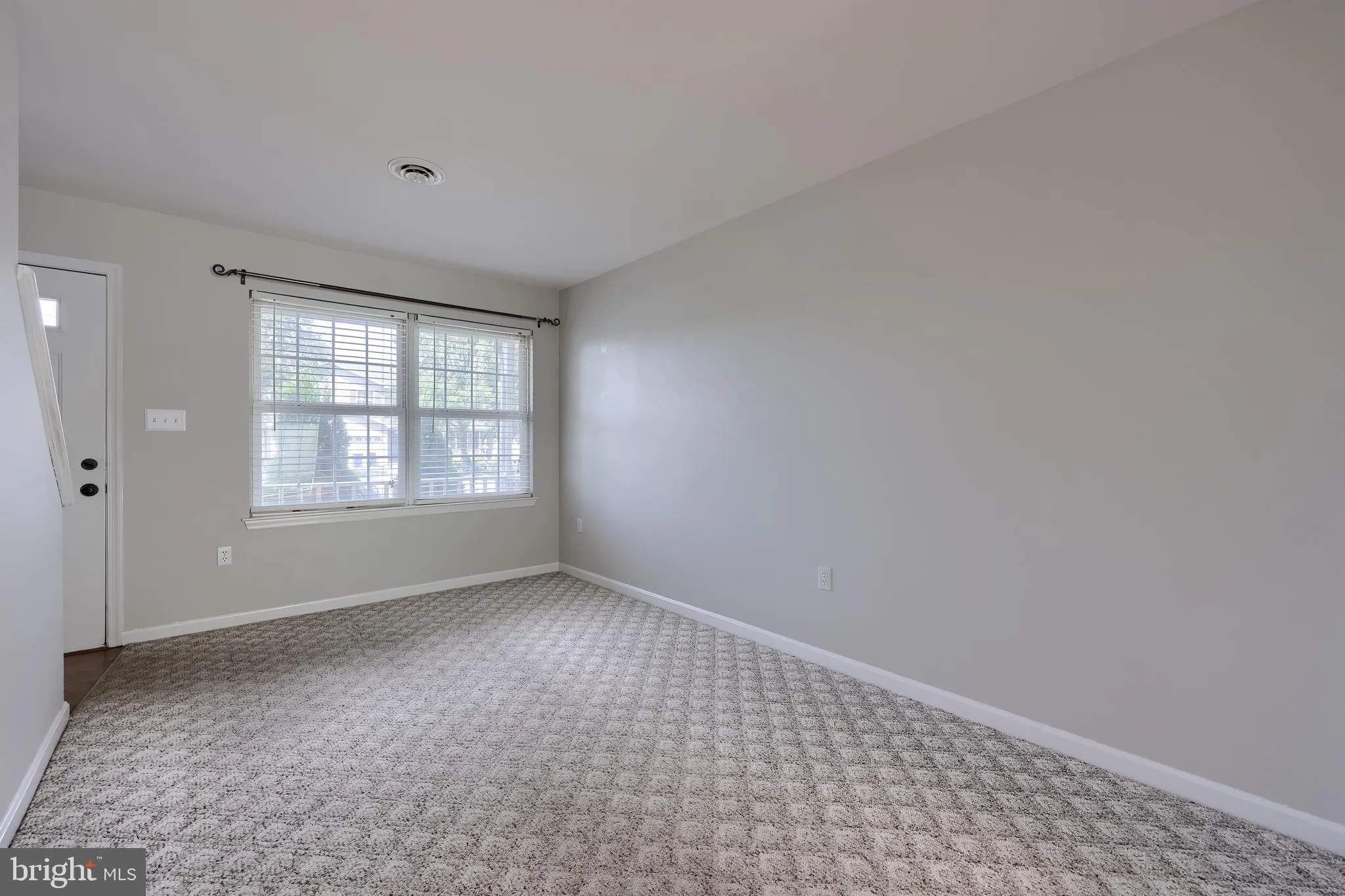 York, Pennsylvania 17404, United States, 3 Bedrooms Bedrooms, ,2 BathroomsBathrooms,Residential,Coming Soon,193890