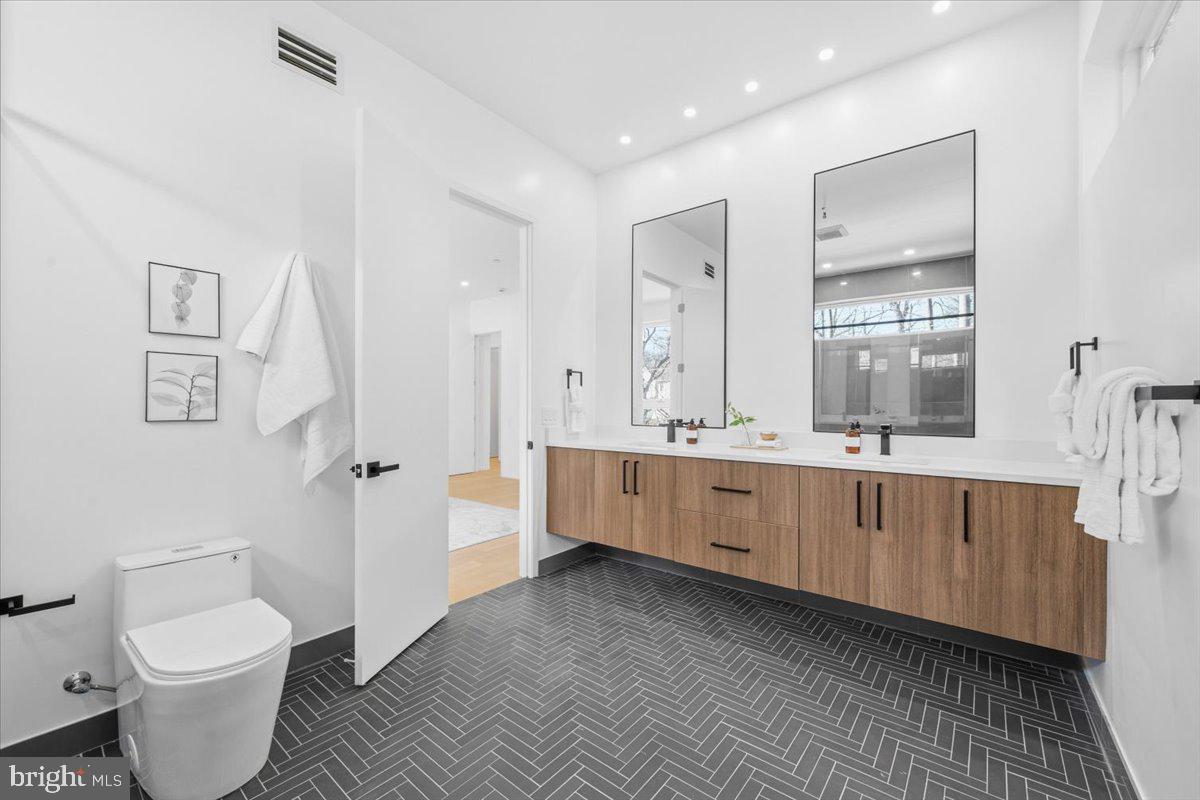 FLINT HILL - Residential