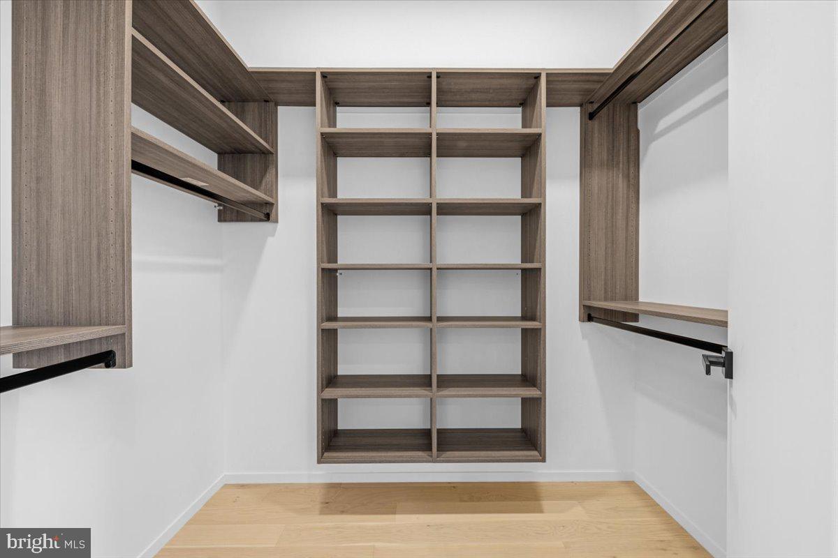 FLINT HILL - Residential