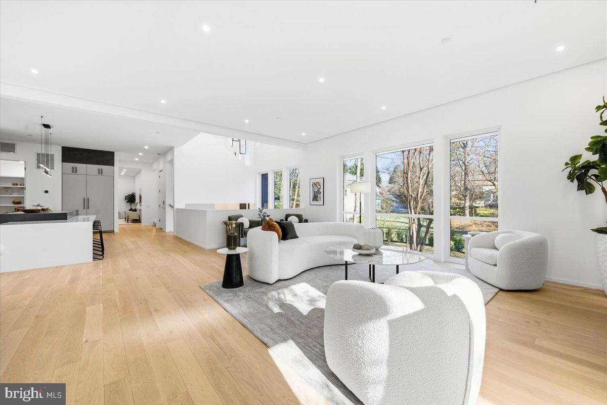 FLINT HILL - Residential