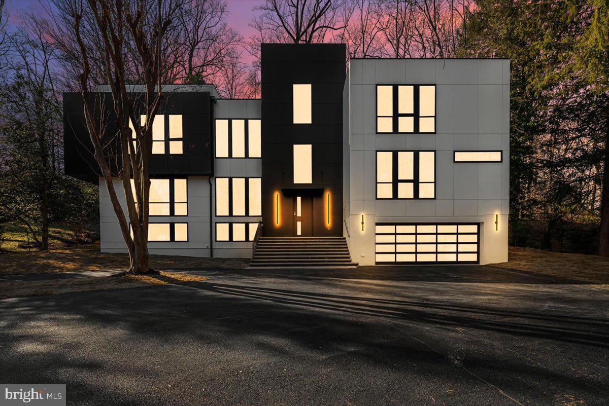 FLINT HILL - Residential