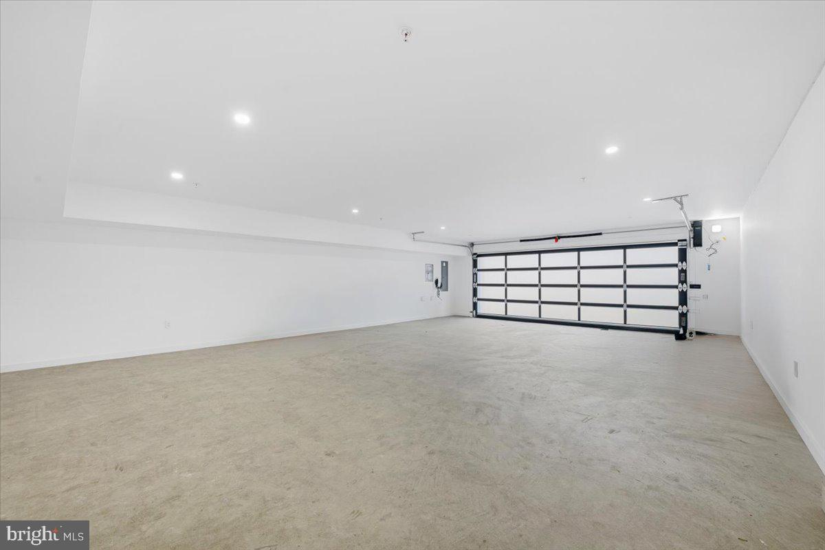 FLINT HILL - Residential