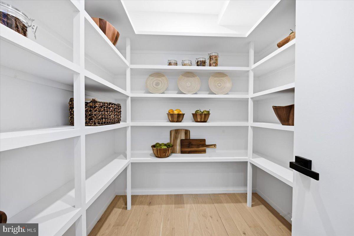 FLINT HILL - Residential