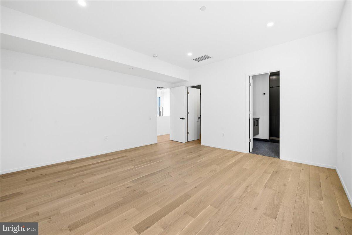 FLINT HILL - Residential