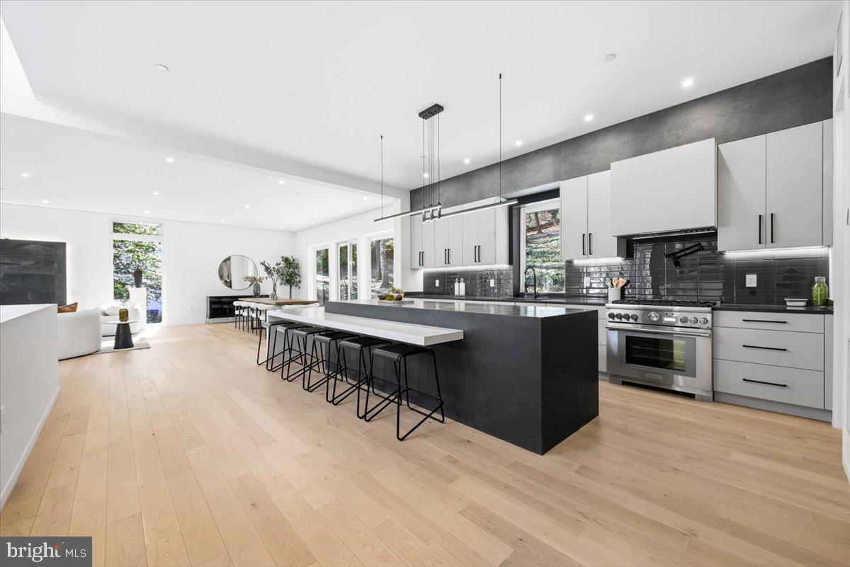 FLINT HILL - Residential