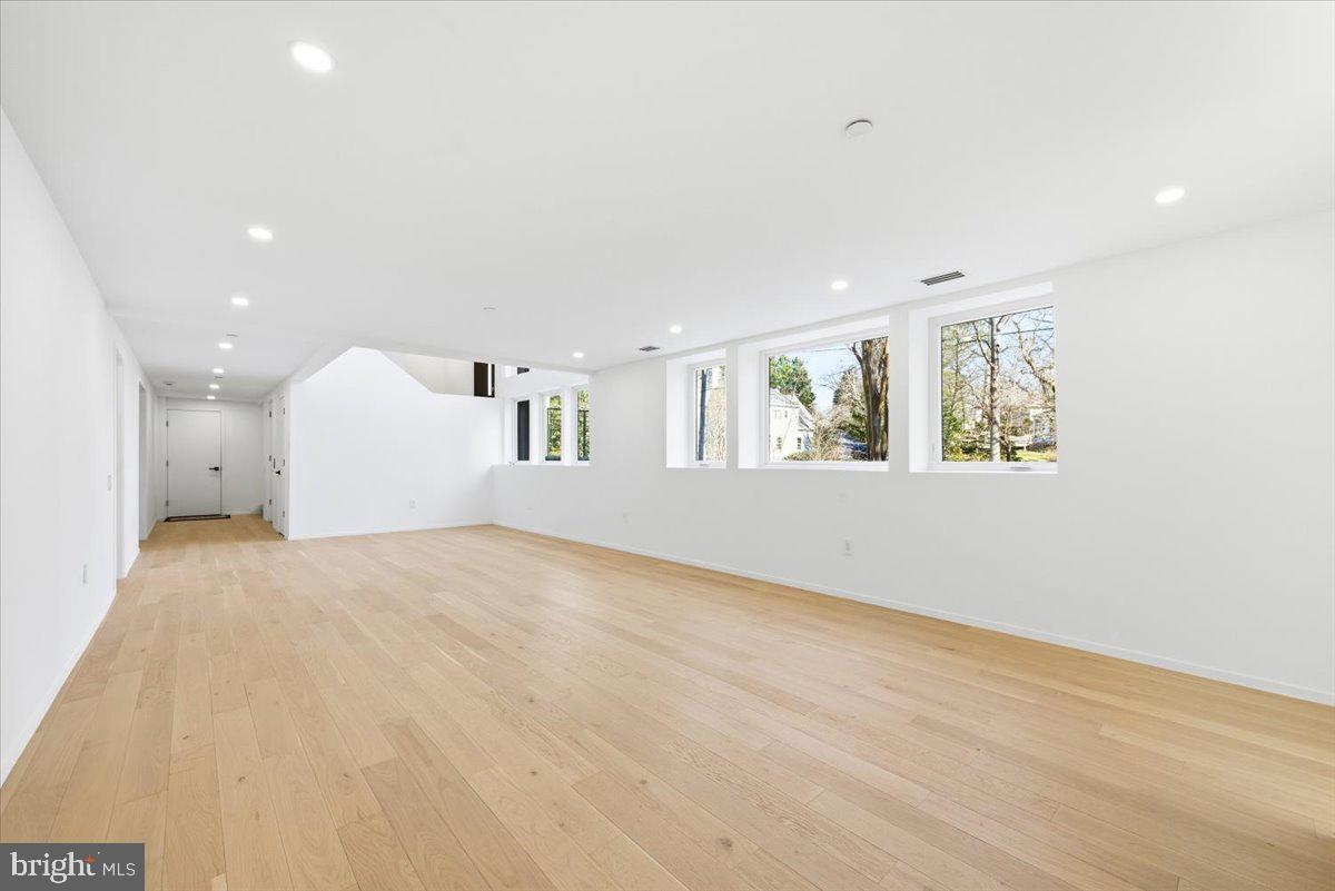 FLINT HILL - Residential