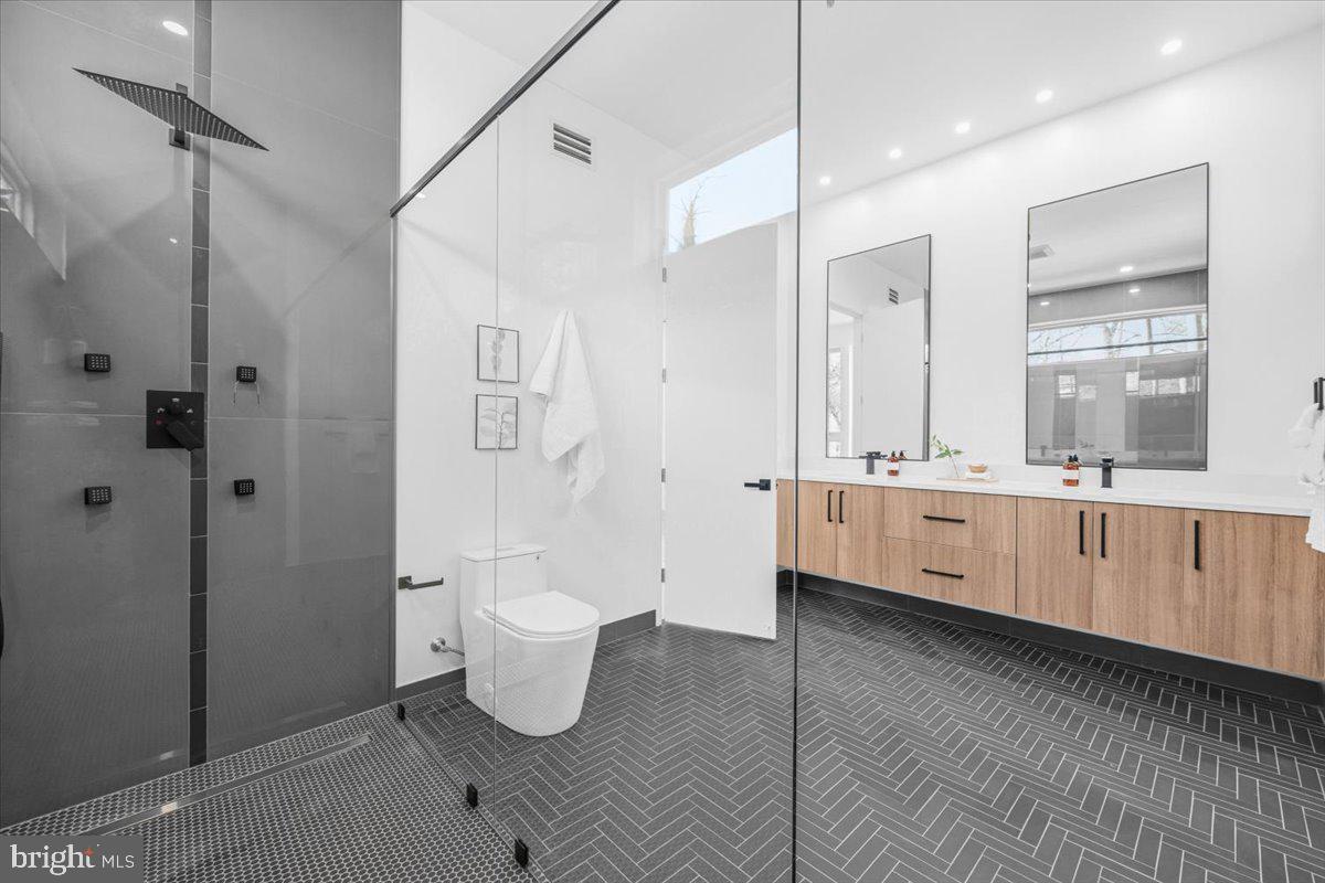 FLINT HILL - Residential