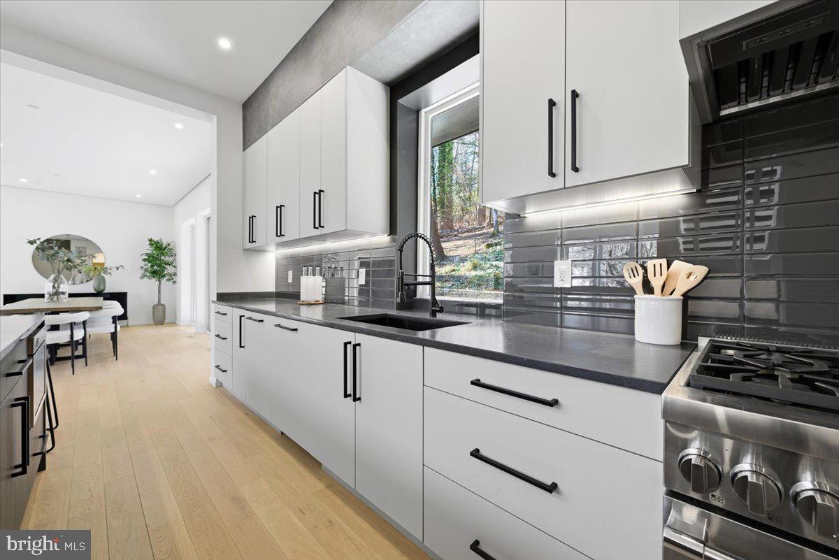 FLINT HILL - Residential