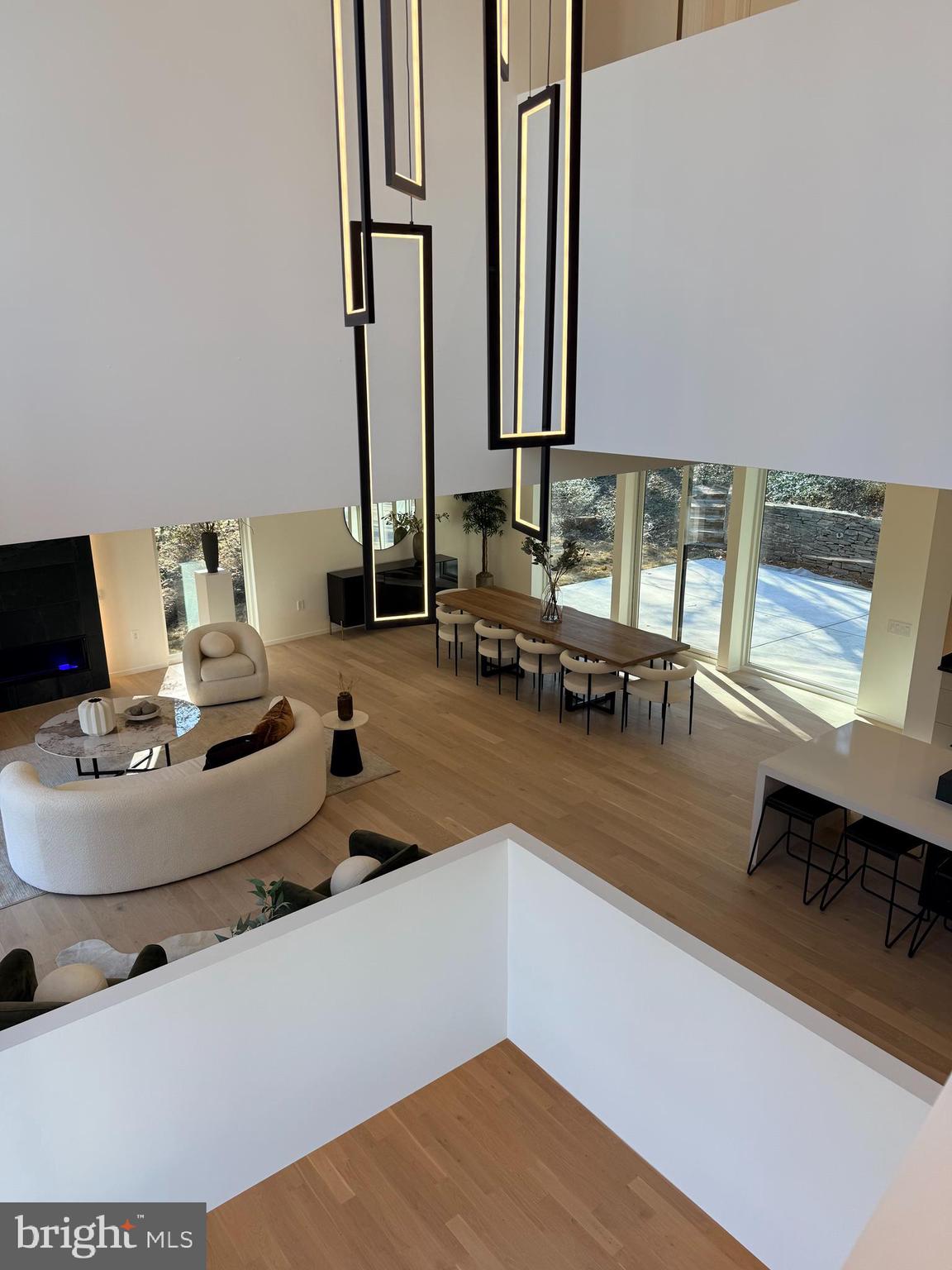 FLINT HILL - Residential