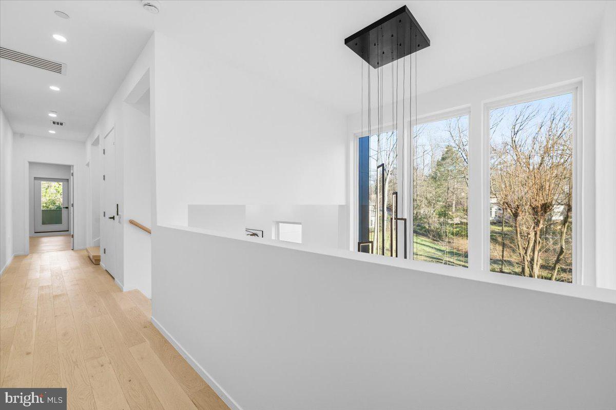 FLINT HILL - Residential