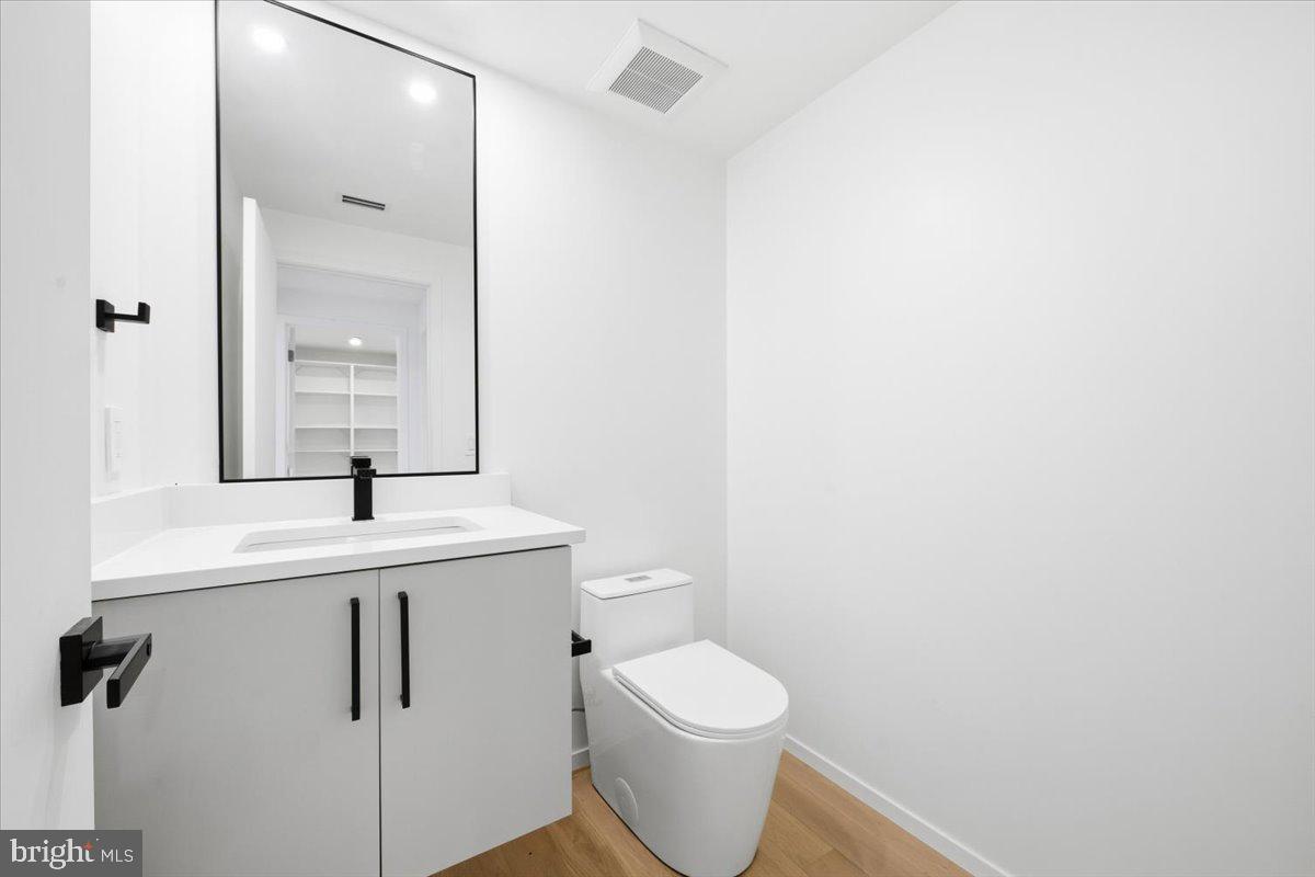 FLINT HILL - Residential