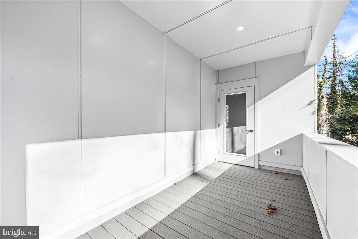 FLINT HILL - Residential