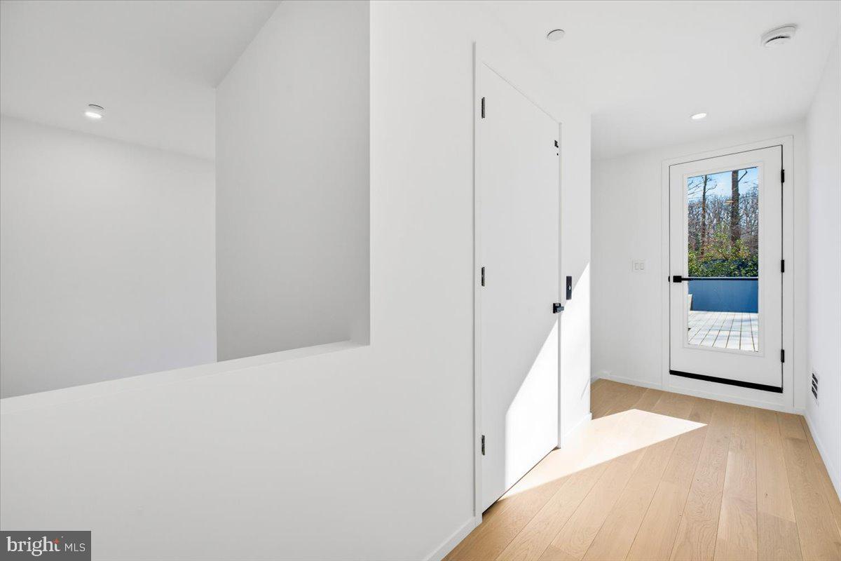 FLINT HILL - Residential