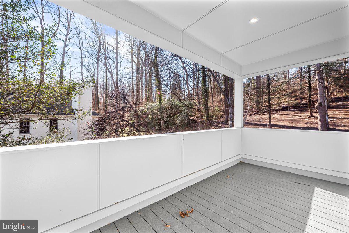 FLINT HILL - Residential