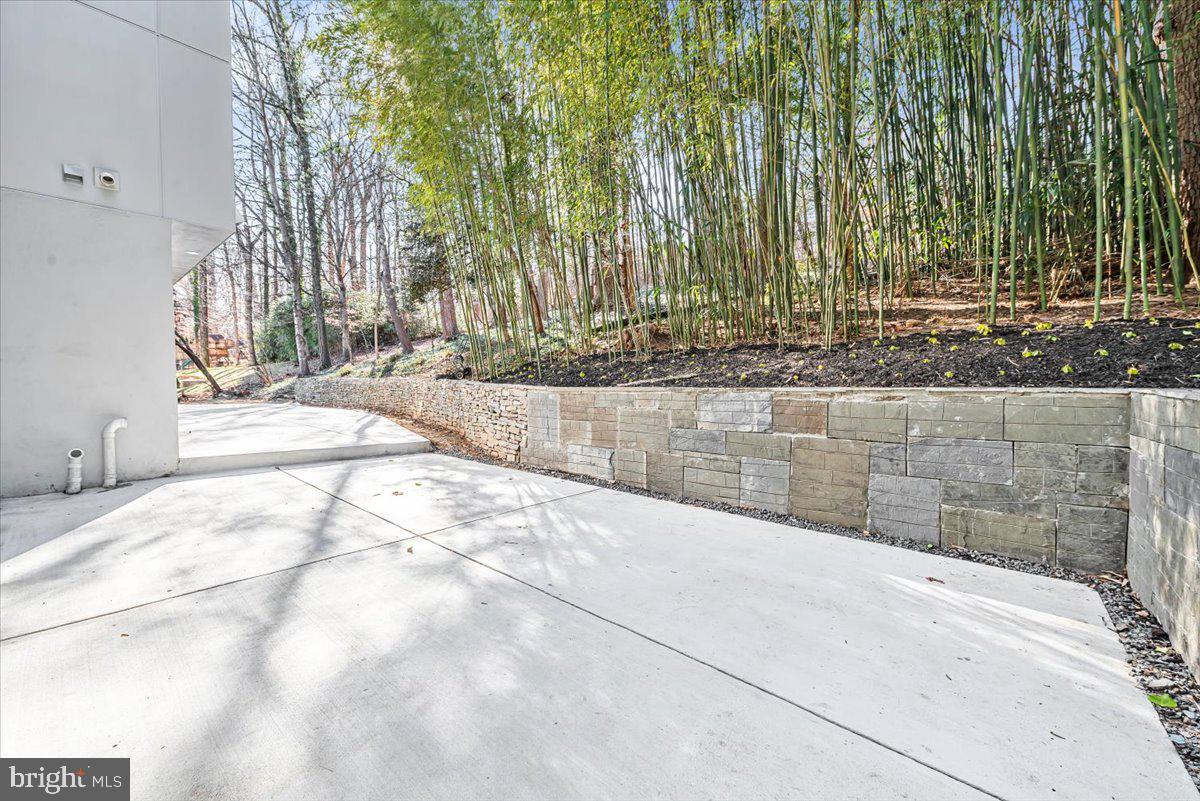 FLINT HILL - Residential