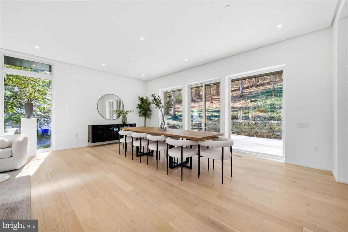 FLINT HILL - Residential