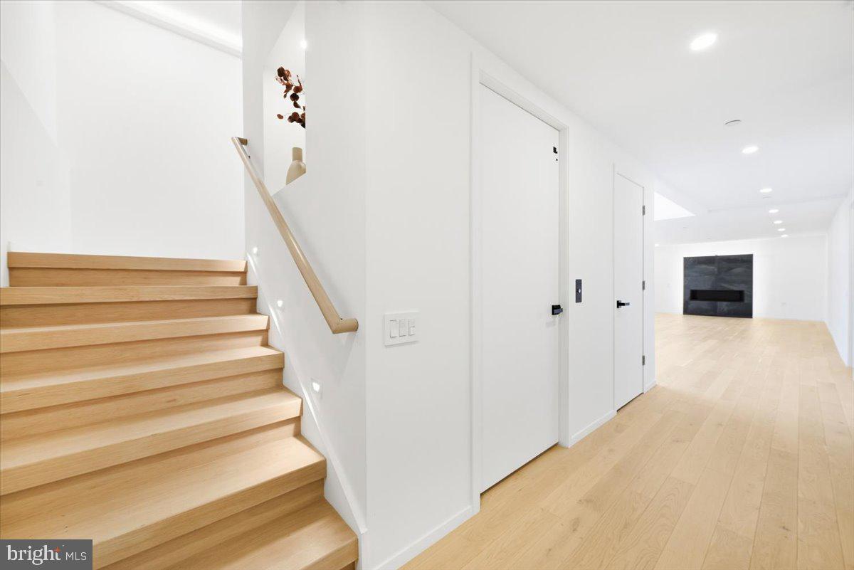 FLINT HILL - Residential