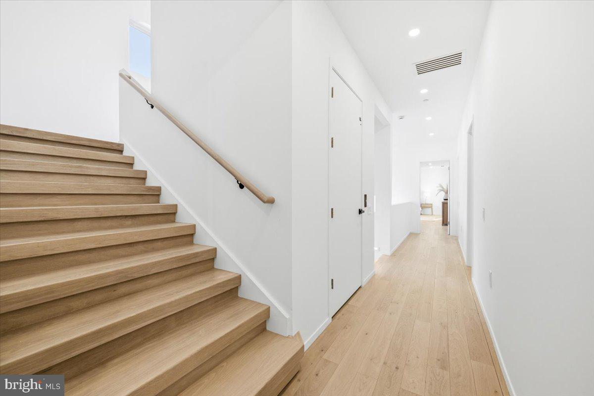 FLINT HILL - Residential