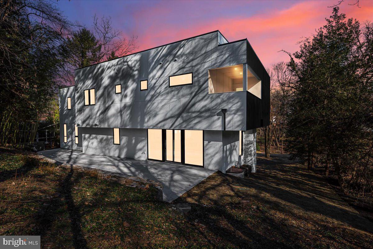 FLINT HILL - Residential