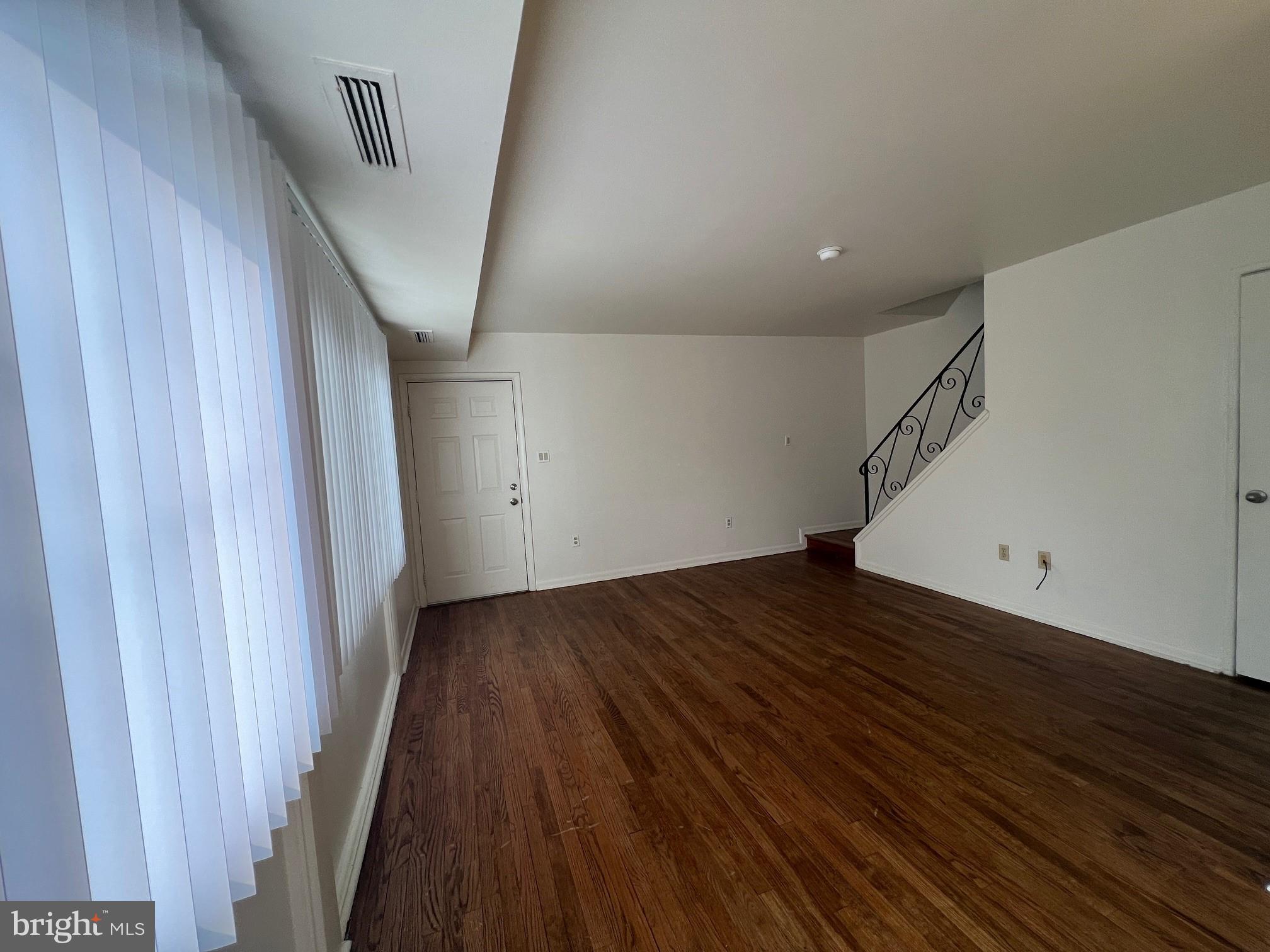 NORTHSIDE TOWNHOUSE APARTMENTS - Residential Lease