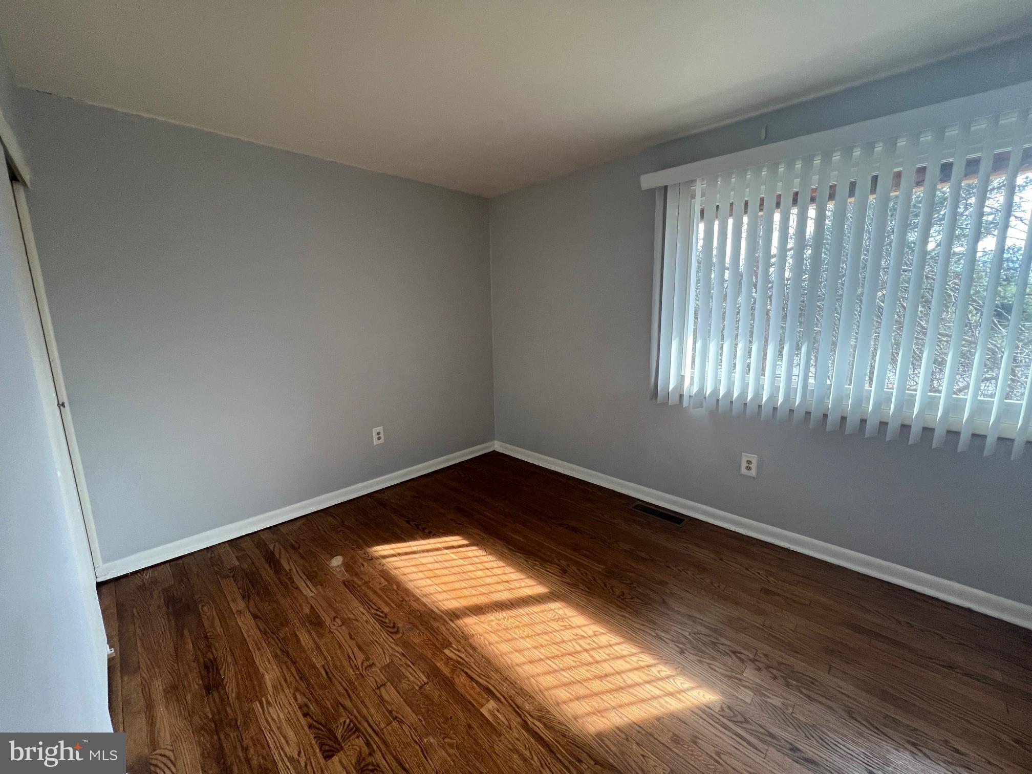 NORTHSIDE TOWNHOUSE APARTMENTS - Residential Lease