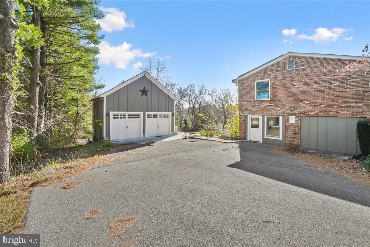 MOLESWORTH HILLS - Residential