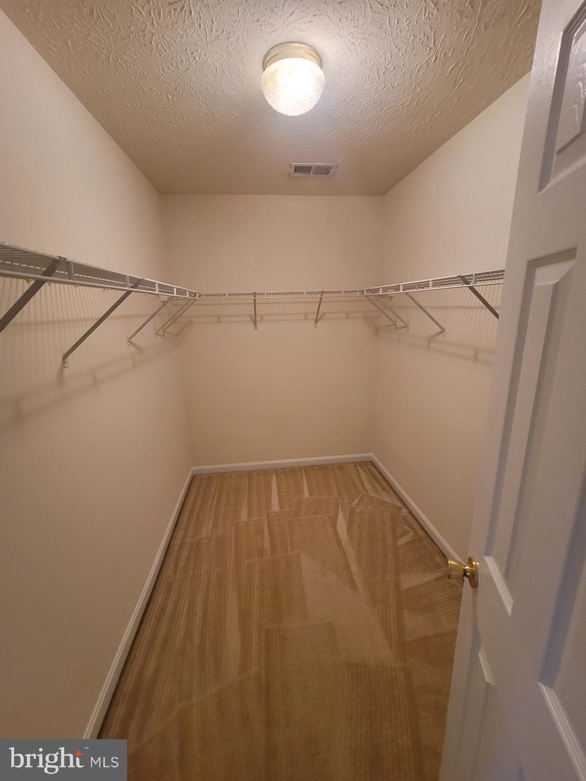 WORTHINGTON - Residential Lease