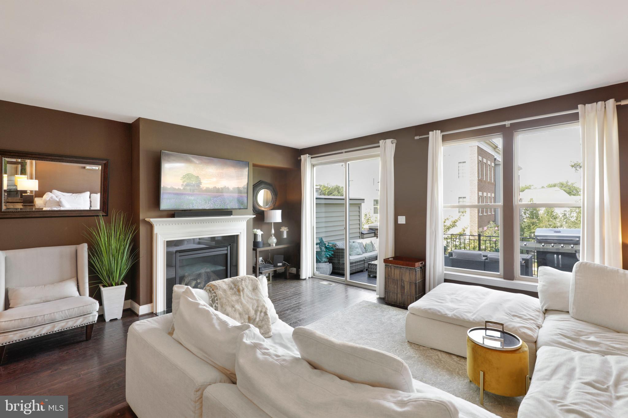 BRAMBLETON TOWN CENTER - Residential