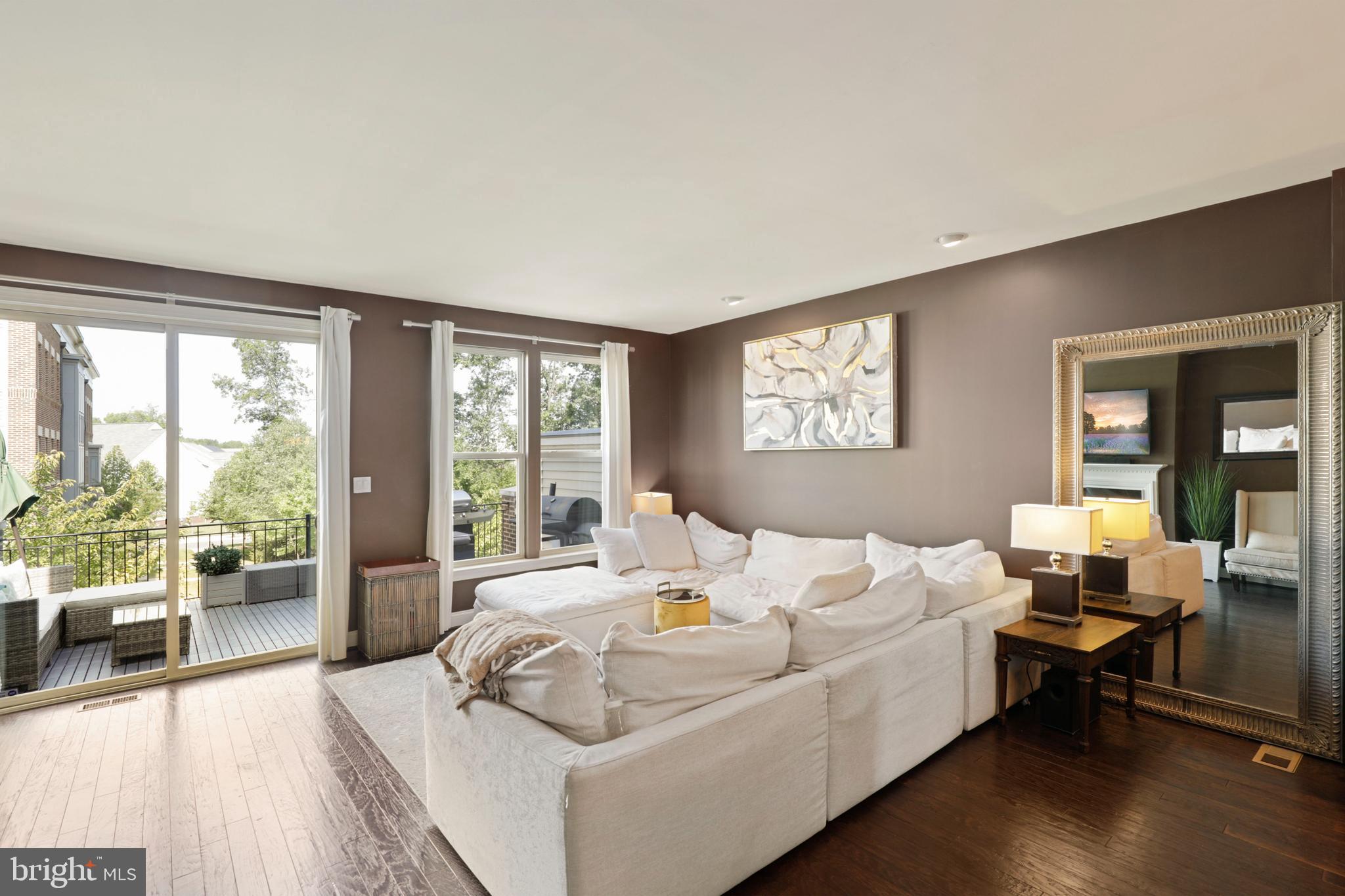 BRAMBLETON TOWN CENTER - Residential