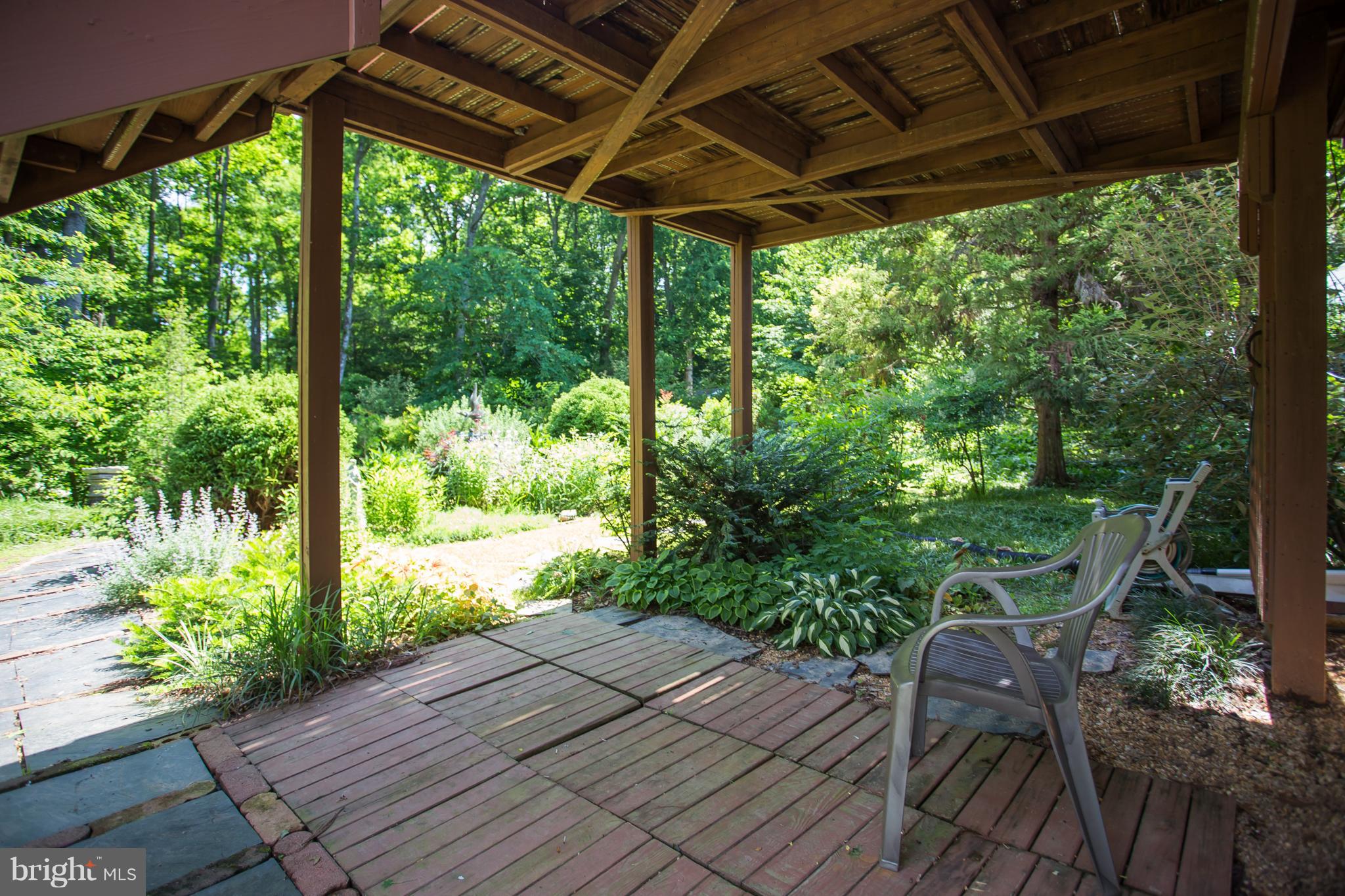 RIDGE POINTE - Residential