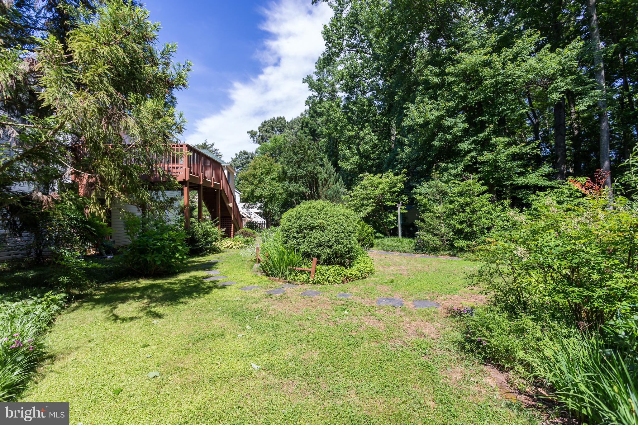 RIDGE POINTE - Residential