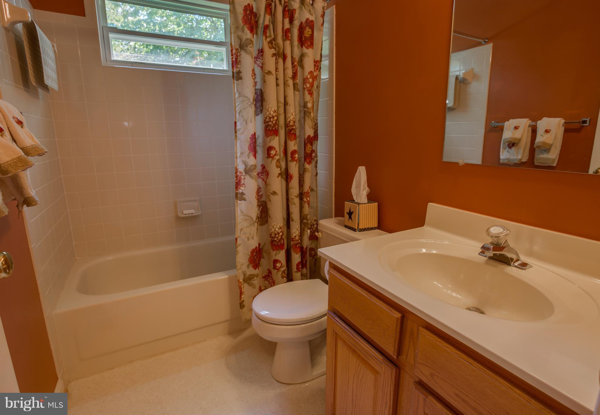 RIDGE POINTE - Residential