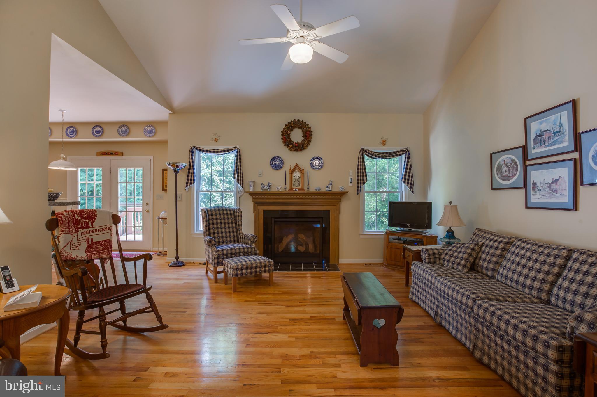 RIDGE POINTE - Residential