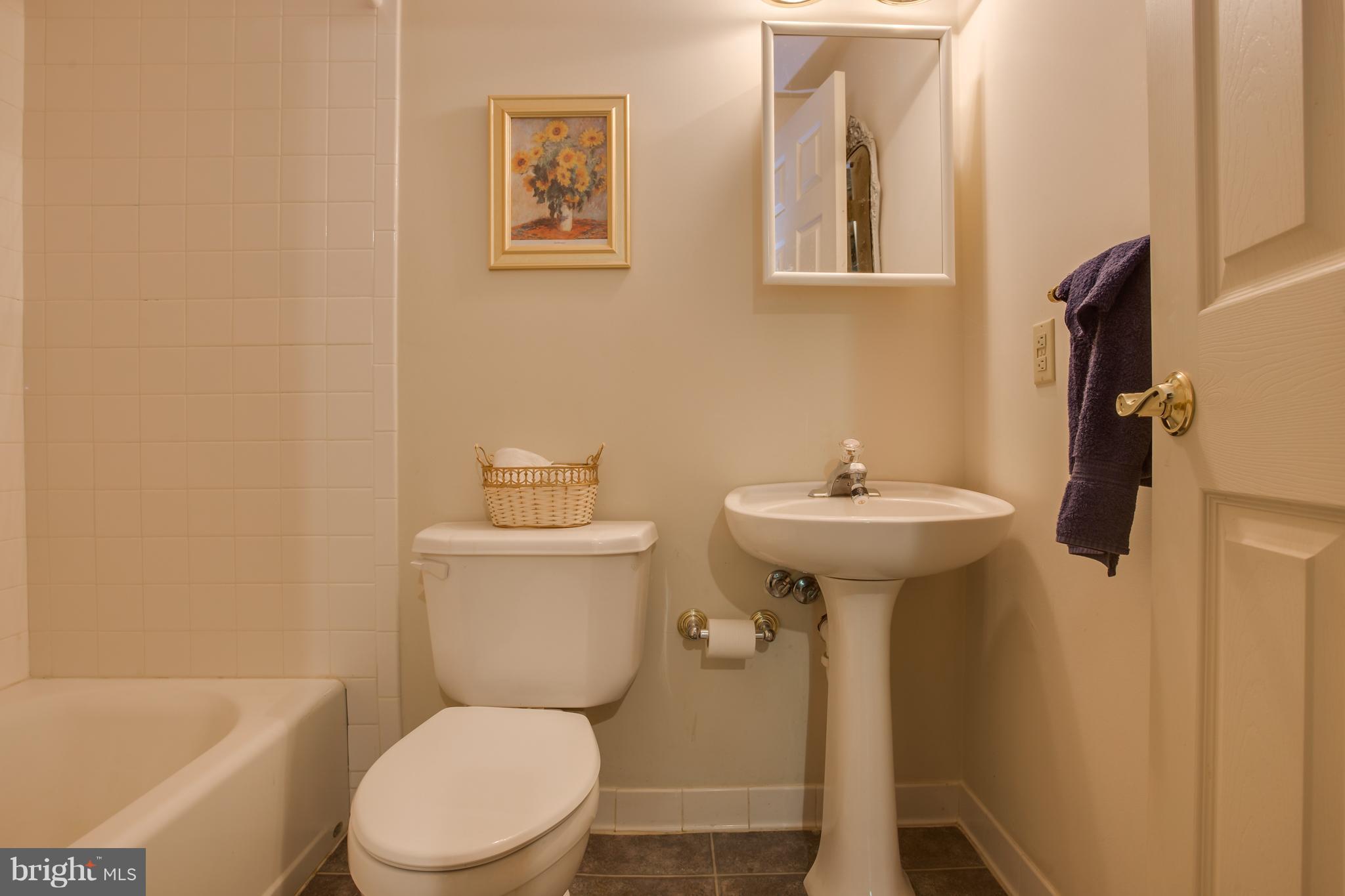 RIDGE POINTE - Residential