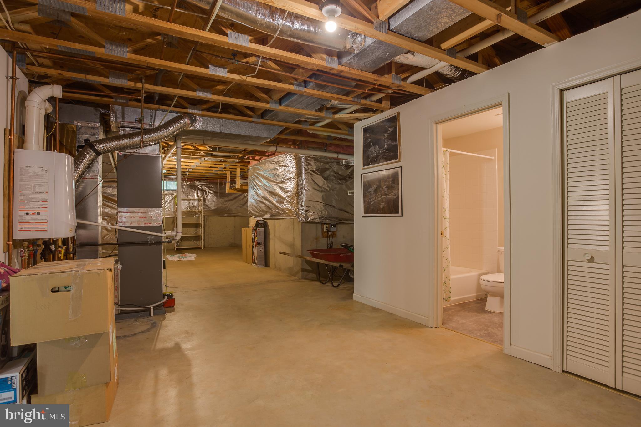 RIDGE POINTE - Residential