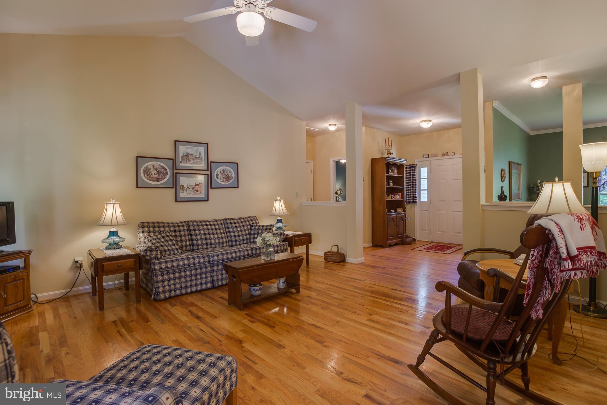 RIDGE POINTE - Residential