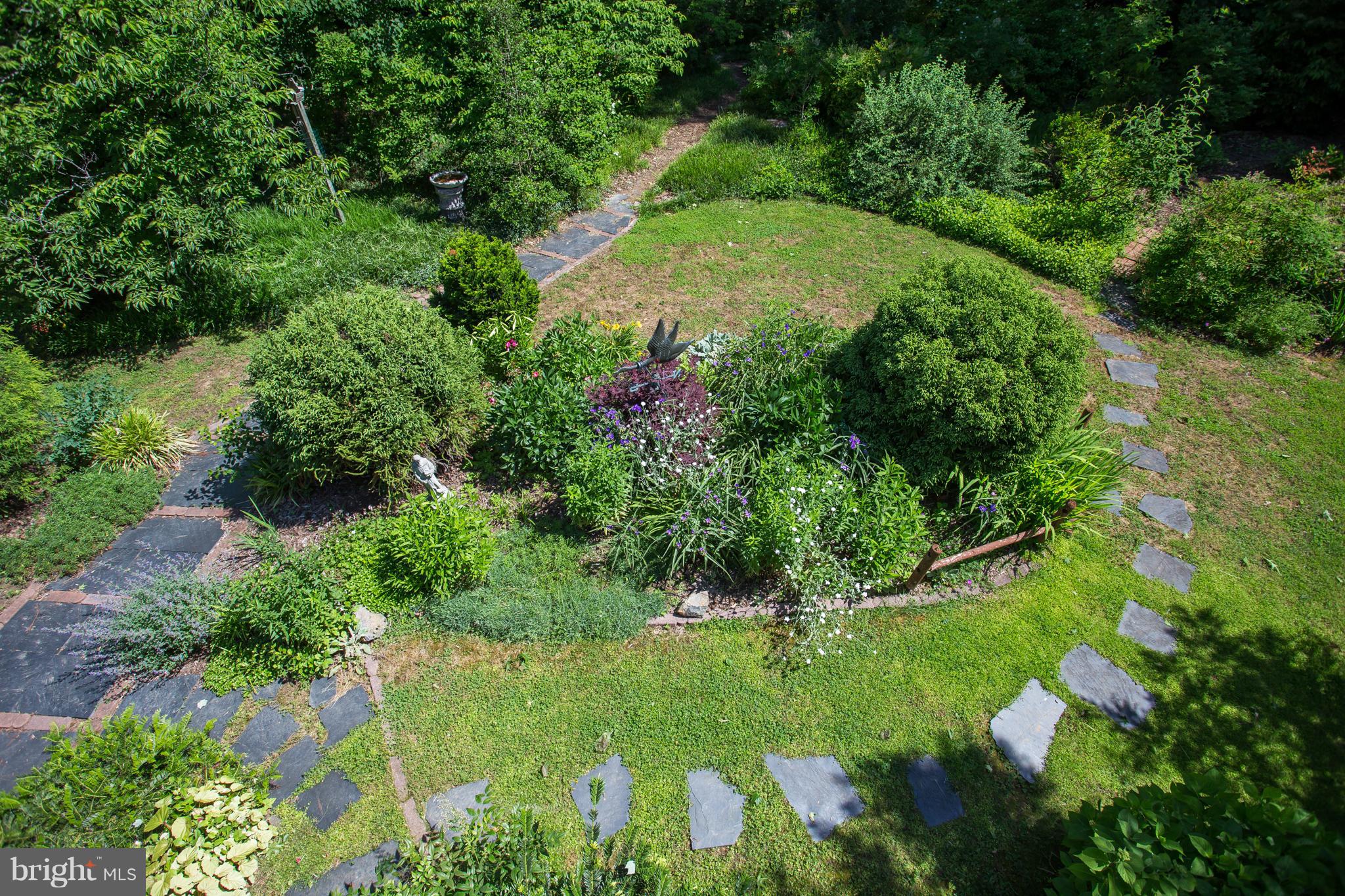 RIDGE POINTE - Residential