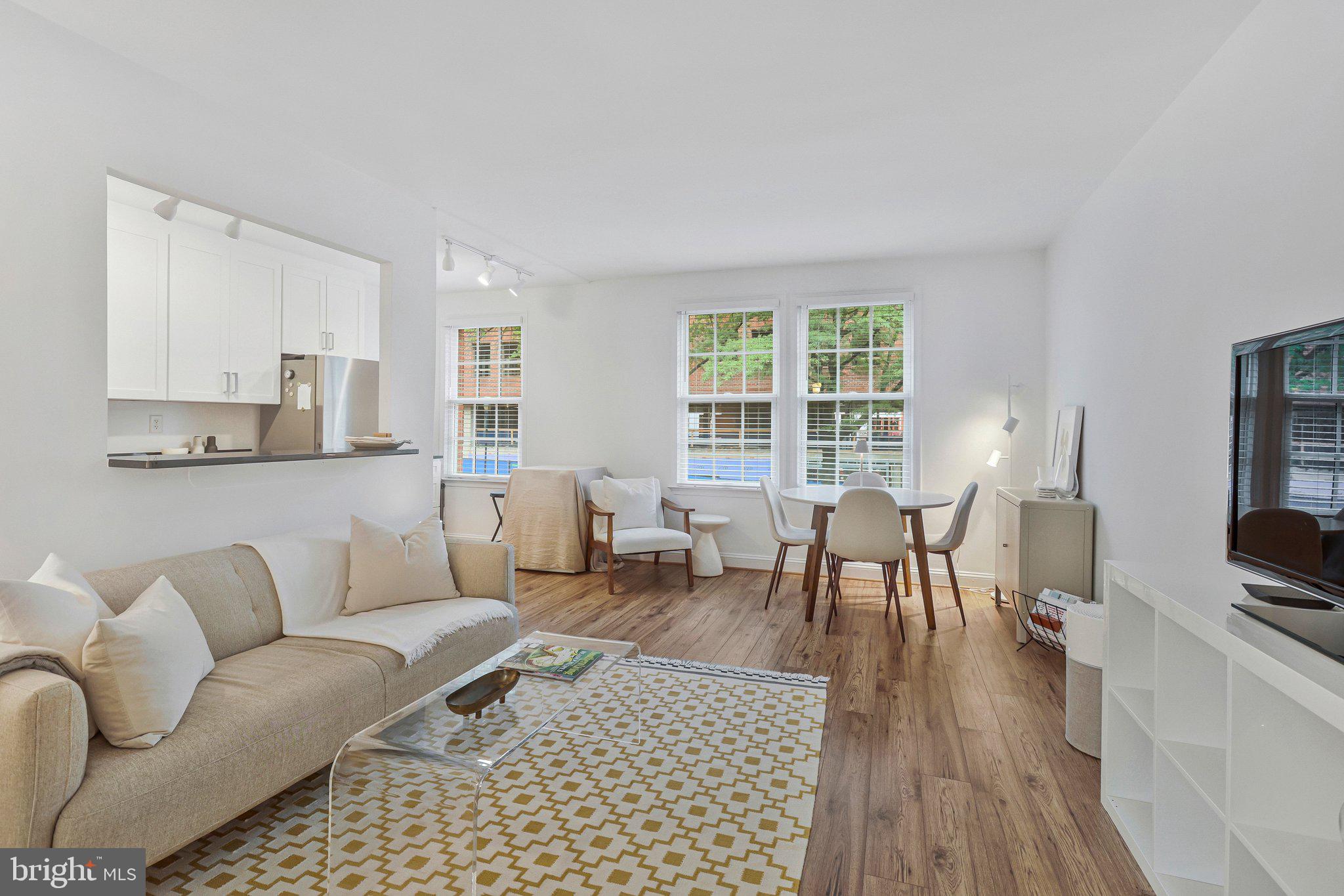 1251 E ABINGDON DRIVE 1112